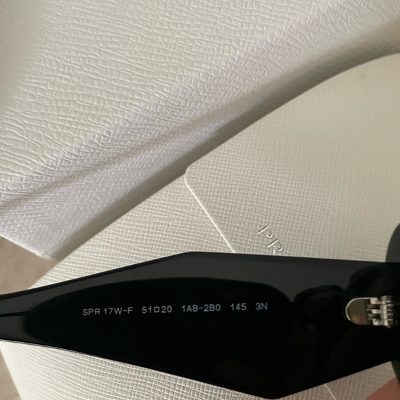 Prada mirrored sunglasses - Picture 9 of 17